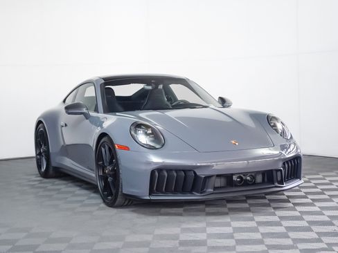 Used 2025 Porsche 911 Carrera 4 GTS image 8