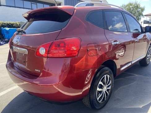 Used 2015 Nissan Rogue S w/ Convenience Package AWD/4WD image 5