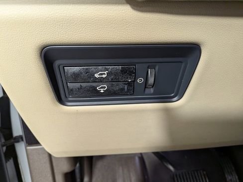 Used 2015 Land Rover Range Rover Sport HSE image 10