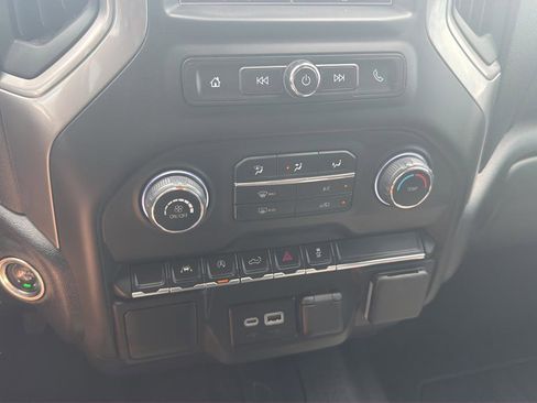 Used 2025 Chevrolet Silverado 1500 Custom AWD/4WD image 25