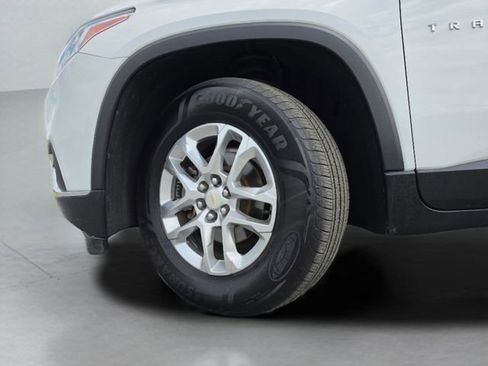 Used 2019 Chevrolet Traverse LT FWD image 41