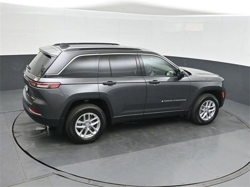 New 2025 Jeep Grand Cherokee Laredo X w/ Luxury Tech Group I image 30