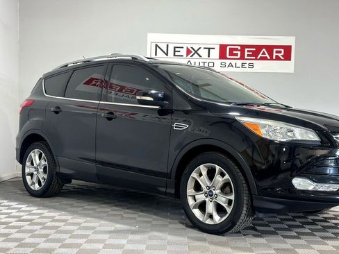 Used 2016 Ford Escape Titanium image 2