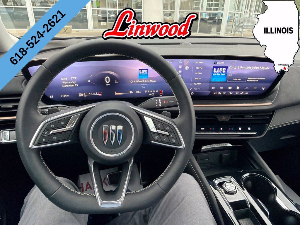 Used 2025 Buick Envision Sport Touring AWD/4WD image 2