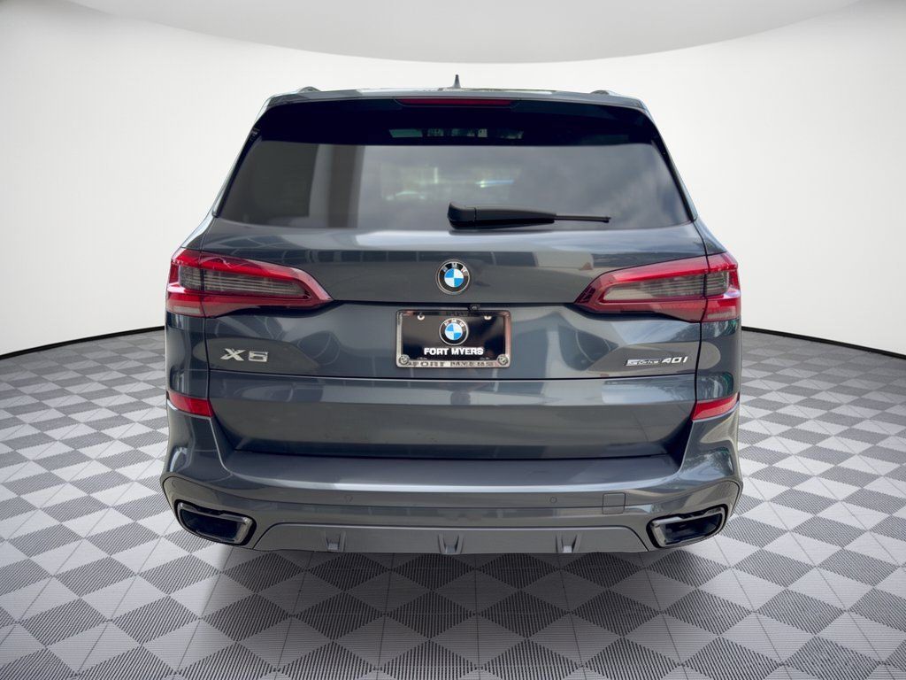 Used 2022 BMW X5 sDrive40i w/ M Sport Package RWD image 11