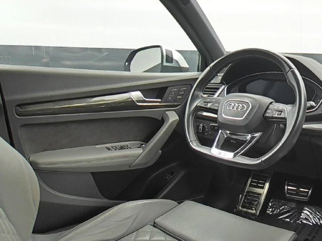 Used 2019 Audi SQ5 Premium Plus AWD/4WD image 30