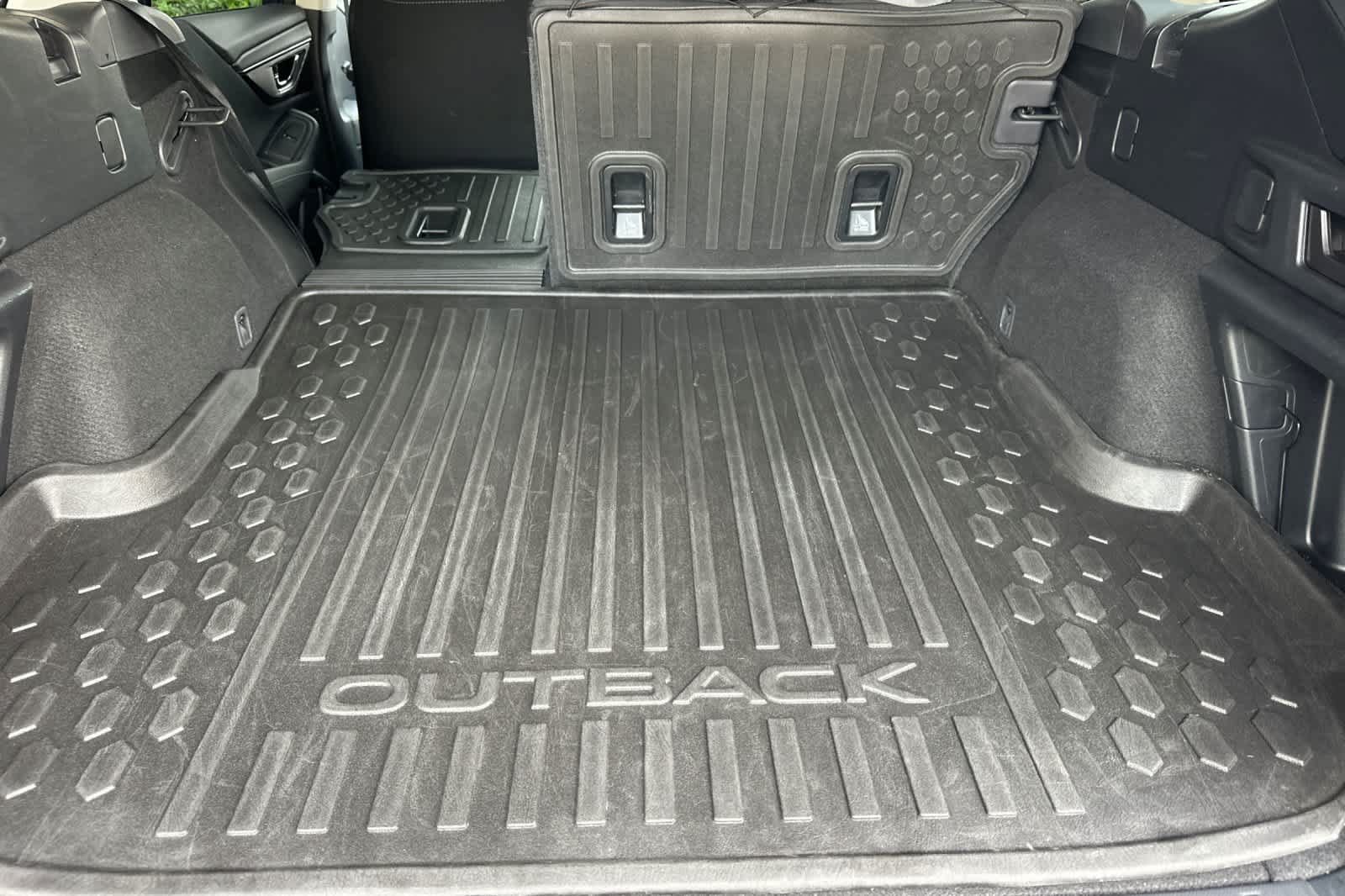 Used 2024 Subaru Outback Premium AWD/4WD image 14