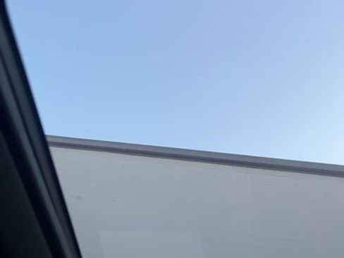 Used 2023 GMC Yukon XL SLT w/ SLT Premium Package image 14