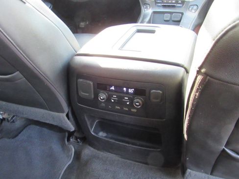 Used 2018 GMC Yukon SLT w/ Open Road Package image 39