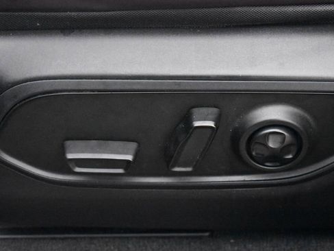 Used 2021 Jeep Grand Cherokee L Laredo image 24