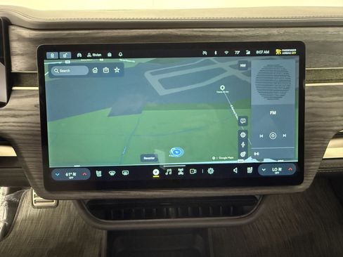 Used 2023 Rivian R1T Adventure image 22