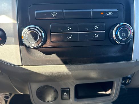 Used 2018 Nissan Frontier SV image 21