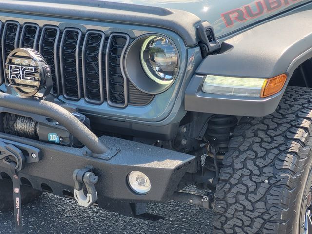 Used 2024 Jeep Wrangler Unlimited Rubicon w/ XTREMEE 35" Tire Package AWD/4WD image 7