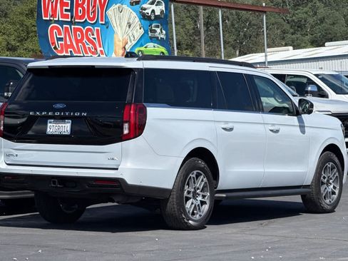 Certified 2025 Ford Expedition Max Active AWD/4WD image 4