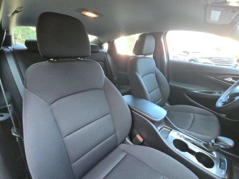 Used 2023 Chevrolet Malibu LS FWD image 15