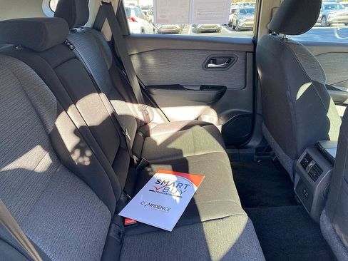 Used 2023 Nissan Rogue SV image 20