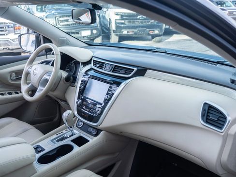 Used 2018 Nissan Murano Platinum image 17