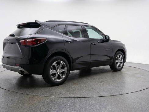 Used 2025 Chevrolet Blazer LT FWD image 9