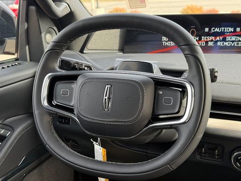 New 2025 Lincoln Navigator Reserve w/ Jet Appearance Package image 10