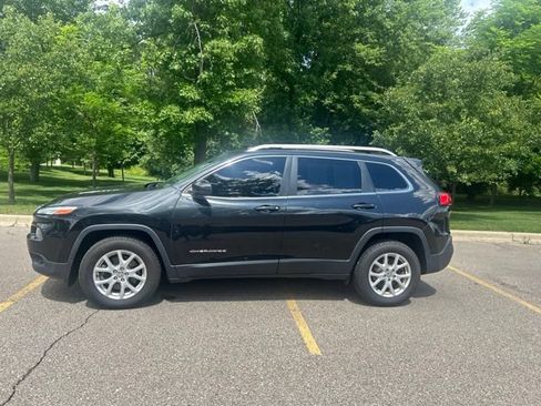 Used 2015 Jeep Cherokee Latitude AWD/4WD image 7