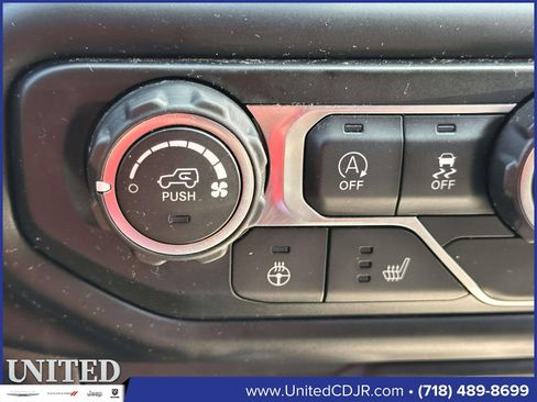 Certified 2019 Jeep Wrangler Unlimited Sport S image 32