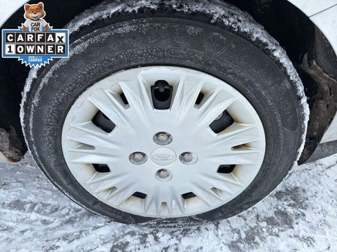 Used 2014 Ford Fiesta S image 7