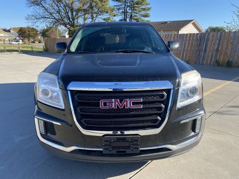 Used 2017 GMC Terrain SLE w/ Convenience Package image 3