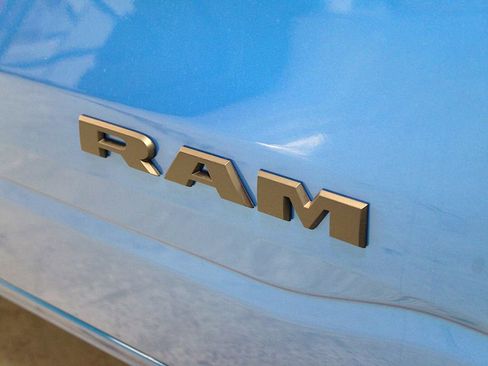 New 2026 RAM 1500 4x4 Crew Cab image 44