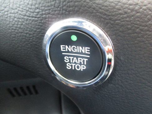 Used 2024 Ford Edge Titanium AWD/4WD image 21