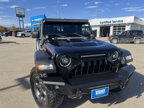 Used 2020 Jeep Gladiator Rubicon w/ Trailer Tow Package image 2