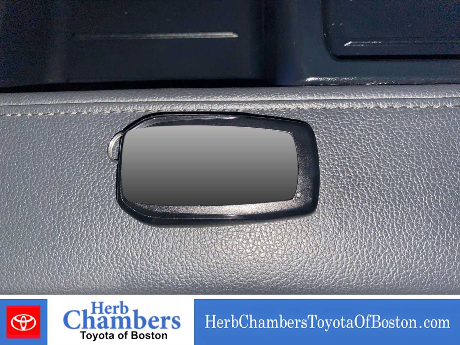 Used 2025 Toyota Tundra SR5 AWD/4WD image 23