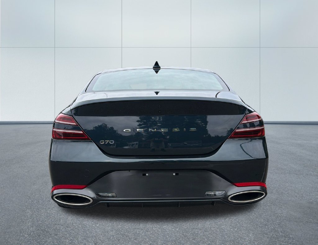 Used 2025 Genesis G70 2.5T RWD image 5