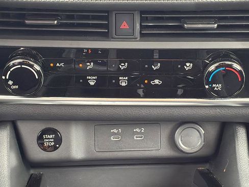 Used 2024 Nissan Rogue S image 21