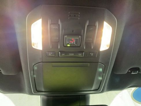 Used 2023 Toyota Highlander XSE AWD/4WD image 24