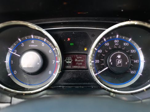 Used 2011 Hyundai Sonata GLS image 28