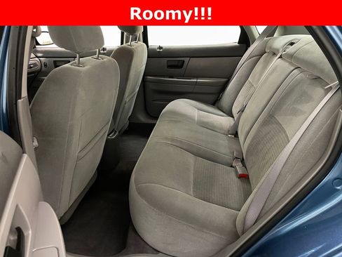 Used 2004 Ford Taurus SE FWD image 5
