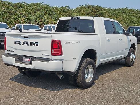 New 2026 RAM 3500 Laramie AWD/4WD image 7