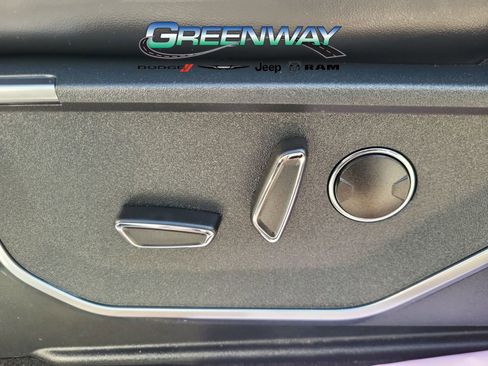 Used 2025 Ford F150 Raptor image 12