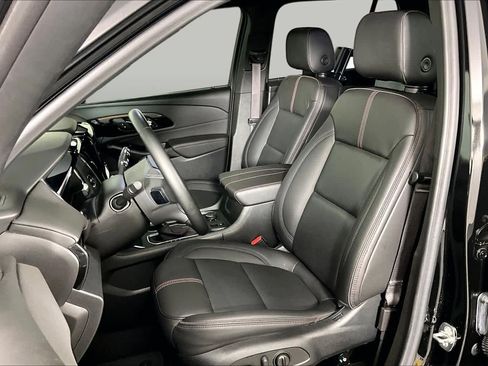 Used 2023 Chevrolet Traverse RS FWD image 8