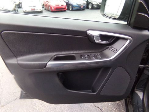 Used 2013 Volvo XC60 3.2 FWD image 12