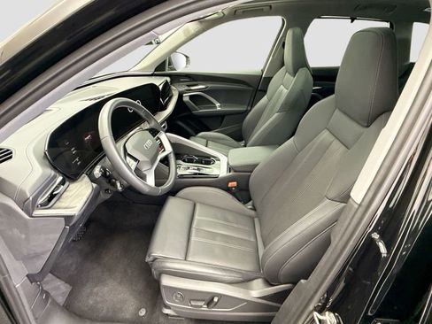 Used 2025 Audi Q5 Premium Plus w/ Premium Plus AWD/4WD image 18