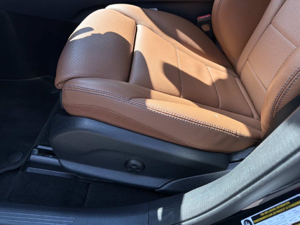 Used 2021 Mercedes-Benz GLC 300 4MATIC Coupe image 17