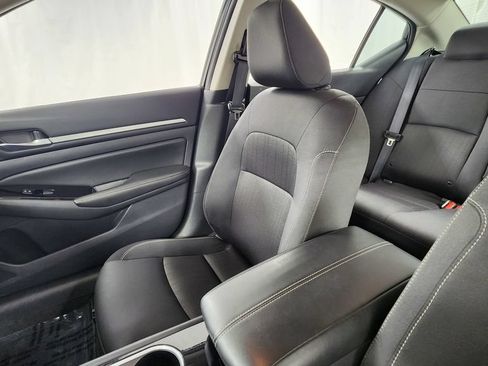 Used 2023 Nissan Altima 2.5 SV FWD image 13
