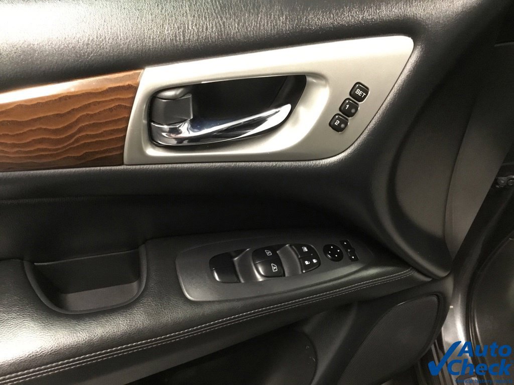 Used 2020 Nissan Pathfinder Platinum AWD/4WD image 20