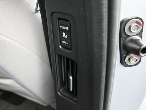 Certified 2024 Honda Odyssey Touring image 25