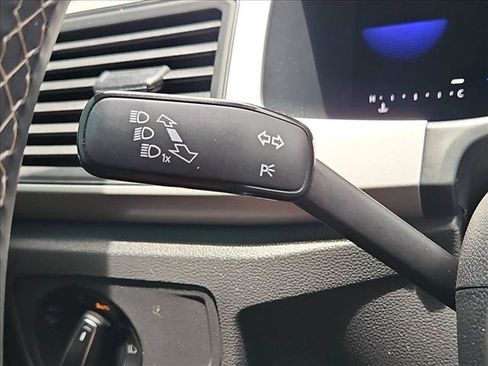 Used 2023 Volkswagen Atlas Cross Sport SE FWD image 16