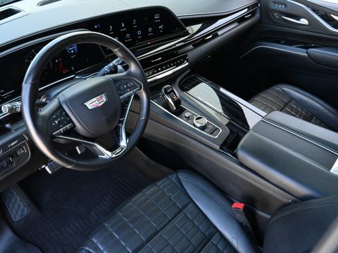 Used 2023 Cadillac Escalade V AWD/4WD image 15
