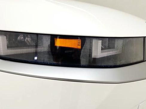 Used 2024 Hyundai Ioniq 5 SE RWD image 22