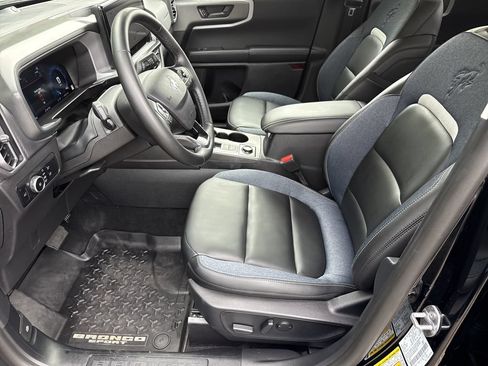 Used 2025 Ford Bronco Sport Outer Banks w/ Outer Banks Tech Package+ AWD/4WD image 9