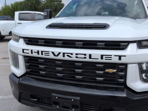 Used 2021 Chevrolet Silverado 2500 Custom w/ Custom Value Package AWD/4WD image 12